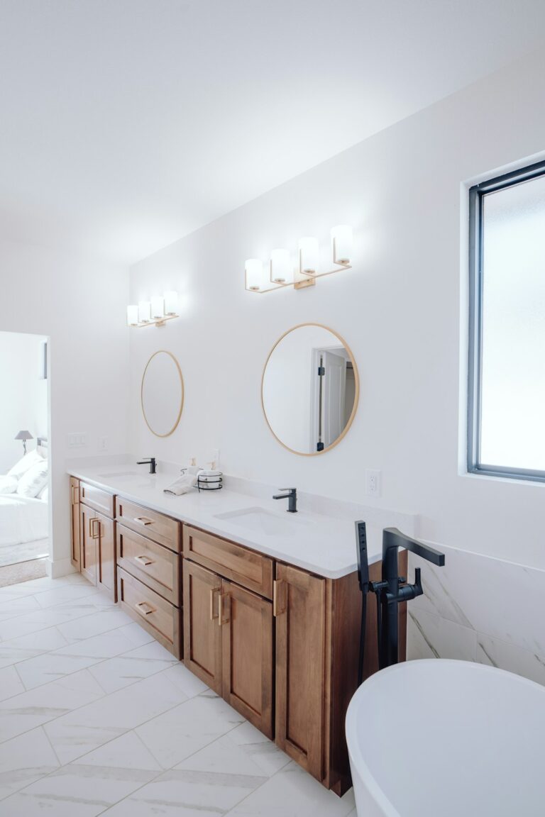 Space-saving bathroom vanity ideas