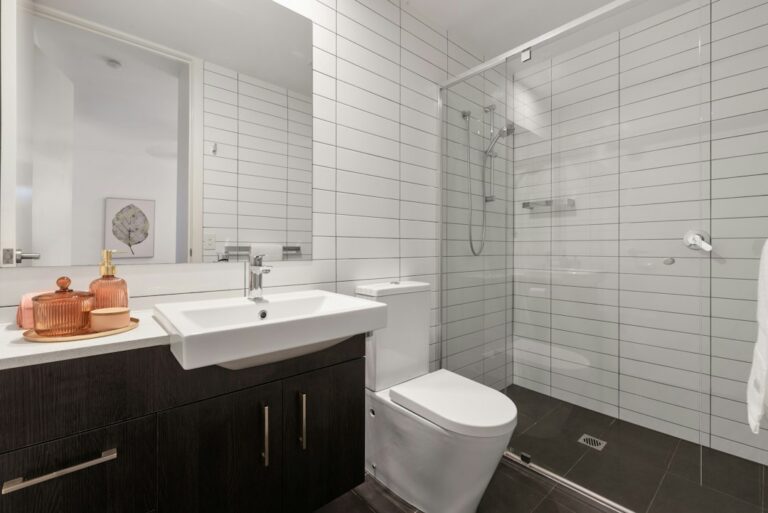 Bathroom remodel contractors