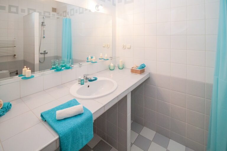 contractors for small bathroom remodeling
